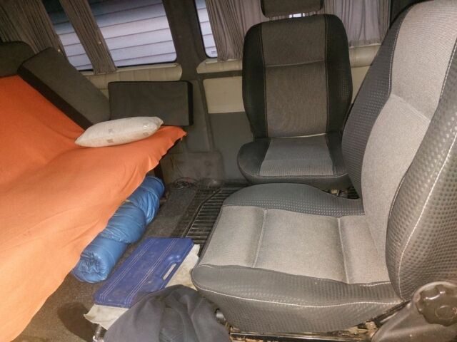 Серый Фольксваген Transporter, объемом двигателя 0 л и пробегом 186 тыс. км за 8500 $, фото 3 на Automoto.ua