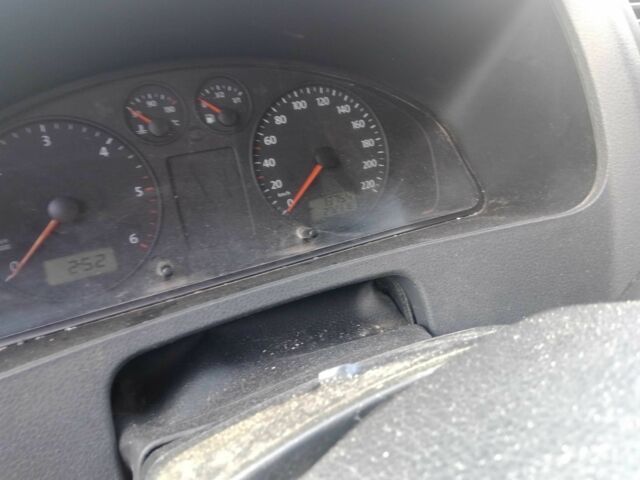 Серый Фольксваген Transporter, объемом двигателя 2.5 л и пробегом 280 тыс. км за 5454 $, фото 2 на Automoto.ua