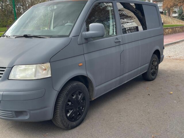 Серый Фольксваген Transporter, объемом двигателя 1.9 л и пробегом 230 тыс. км за 4700 $, фото 2 на Automoto.ua