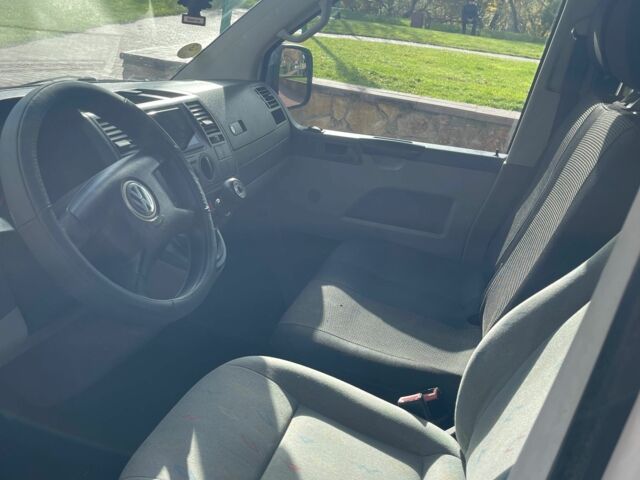 Серый Фольксваген Transporter, объемом двигателя 1.9 л и пробегом 230 тыс. км за 4700 $, фото 4 на Automoto.ua