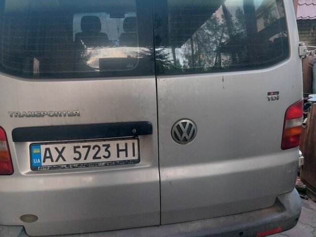 Серый Фольксваген Transporter, объемом двигателя 0 л и пробегом 186 тыс. км за 8500 $, фото 1 на Automoto.ua