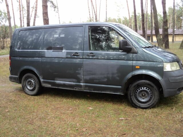 Серый Фольксваген Transporter, объемом двигателя 2.5 л и пробегом 500 тыс. км за 3200 $, фото 2 на Automoto.ua