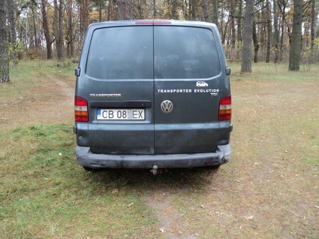 Серый Фольксваген Transporter, объемом двигателя 2.5 л и пробегом 500 тыс. км за 3200 $, фото 3 на Automoto.ua