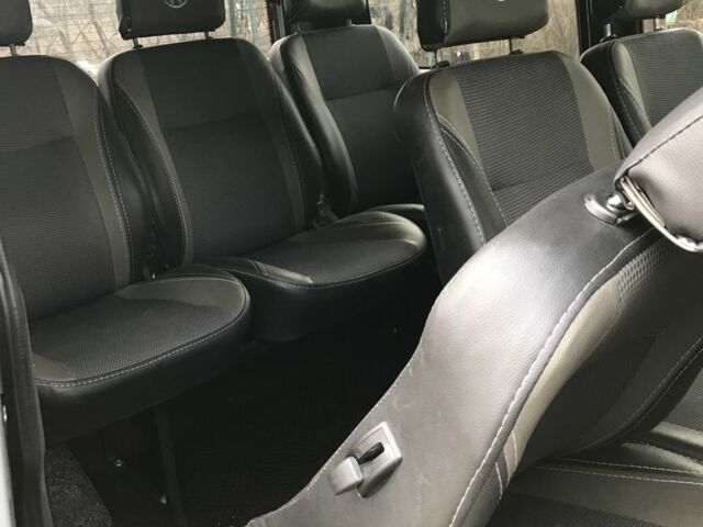 Сірий Фольксваген Transporter, об'ємом двигуна 1.9 л та пробігом 274 тис. км за 10500 $, фото 2 на Automoto.ua