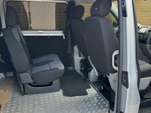 Серый Фольксваген Transporter, объемом двигателя 3 л и пробегом 123 тыс. км за 15700 $, фото 15 на Automoto.ua