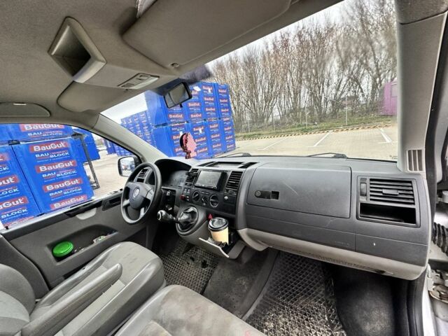 Сірий Фольксваген Transporter, об'ємом двигуна 0 л та пробігом 275 тис. км за 6006 $, фото 4 на Automoto.ua
