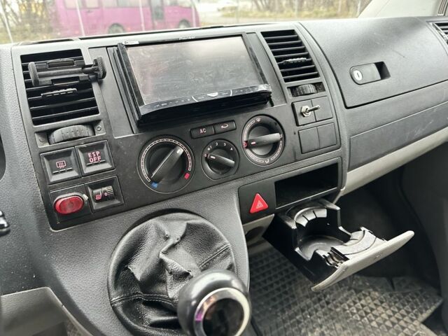 Сірий Фольксваген Transporter, об'ємом двигуна 0 л та пробігом 275 тис. км за 6006 $, фото 9 на Automoto.ua