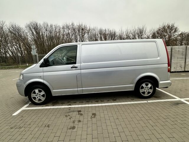 Сірий Фольксваген Transporter, об'ємом двигуна 0 л та пробігом 275 тис. км за 6006 $, фото 2 на Automoto.ua