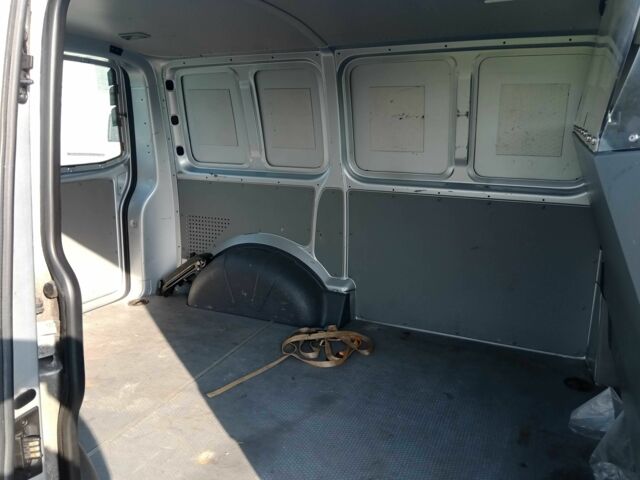 Сірий Фольксваген Transporter, об'ємом двигуна 2 л та пробігом 280 тис. км за 5442 $, фото 7 на Automoto.ua