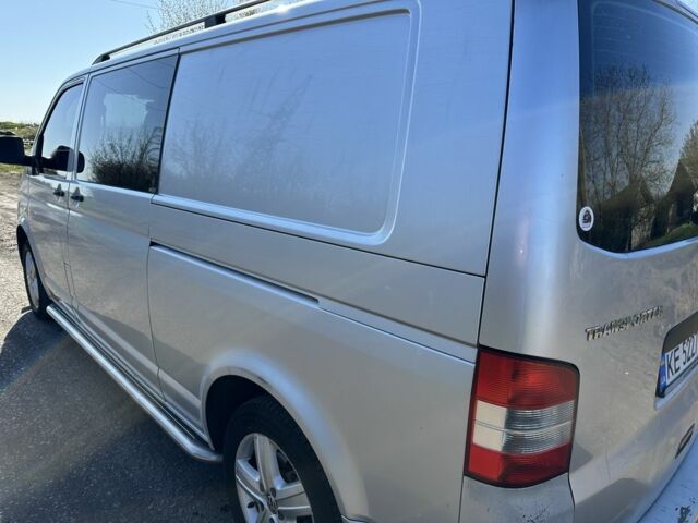 Серый Фольксваген Transporter, объемом двигателя 2 л и пробегом 444 тыс. км за 9400 $, фото 2 на Automoto.ua