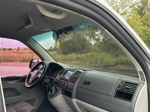 Сірий Фольксваген Transporter, об'ємом двигуна 2 л та пробігом 320 тис. км за 13200 $, фото 4 на Automoto.ua