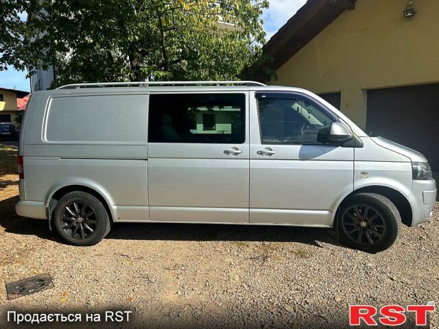 Сірий Фольксваген Transporter, об'ємом двигуна 2 л та пробігом 246 тис. км за 11000 $, фото 3 на Automoto.ua