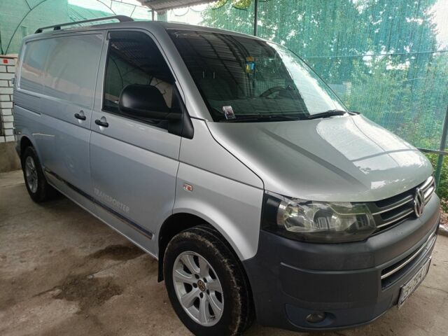 Серый Фольксваген Transporter, объемом двигателя 2 л и пробегом 279 тыс. км за 11000 $, фото 6 на Automoto.ua