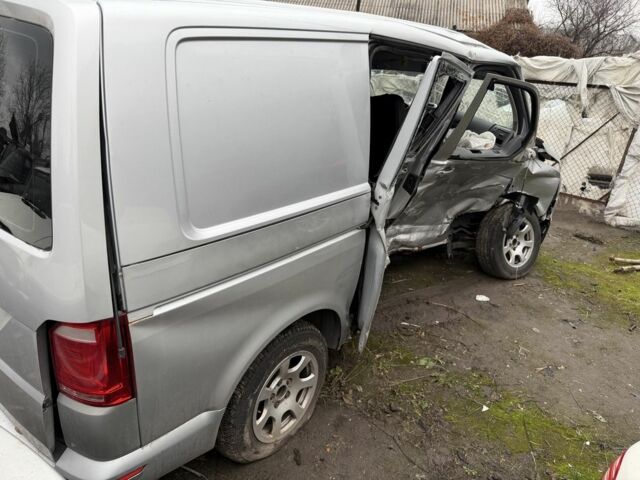 Сірий Фольксваген Transporter, об'ємом двигуна 2 л та пробігом 300 тис. км за 4999 $, фото 6 на Automoto.ua