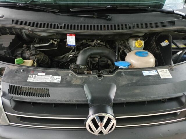 Серый Фольксваген Transporter, объемом двигателя 2 л и пробегом 279 тыс. км за 11000 $, фото 4 на Automoto.ua