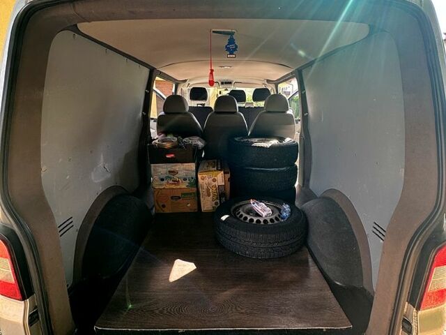 Сірий Фольксваген Transporter, об'ємом двигуна 2 л та пробігом 246 тис. км за 11000 $, фото 12 на Automoto.ua
