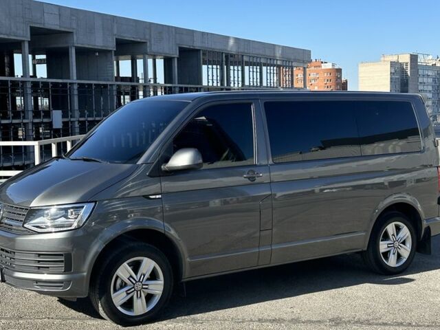Серый Фольксваген Transporter, объемом двигателя 2 л и пробегом 231 тыс. км за 24000 $, фото 5 на Automoto.ua