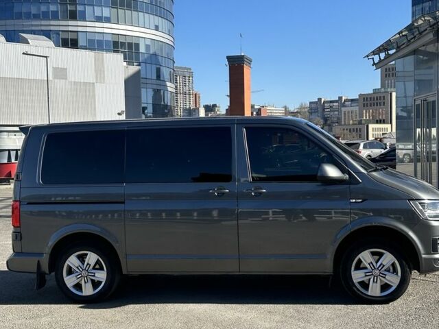Серый Фольксваген Transporter, объемом двигателя 2 л и пробегом 231 тыс. км за 24000 $, фото 3 на Automoto.ua