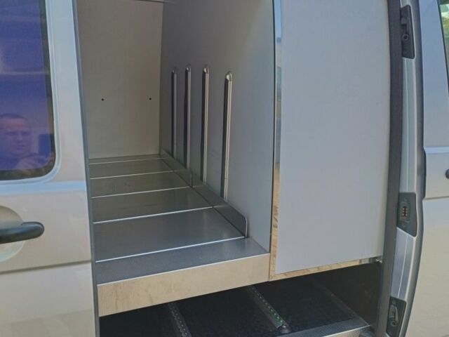 Сірий Фольксваген Transporter, об'ємом двигуна 2 л та пробігом 120 тис. км за 26000 $, фото 10 на Automoto.ua