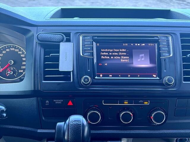 Сірий Фольксваген Transporter, об'ємом двигуна 2 л та пробігом 240 тис. км за 18300 $, фото 3 на Automoto.ua