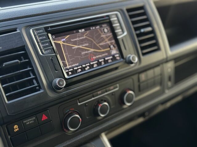 Серый Фольксваген Transporter, объемом двигателя 2 л и пробегом 205 тыс. км за 19900 $, фото 13 на Automoto.ua