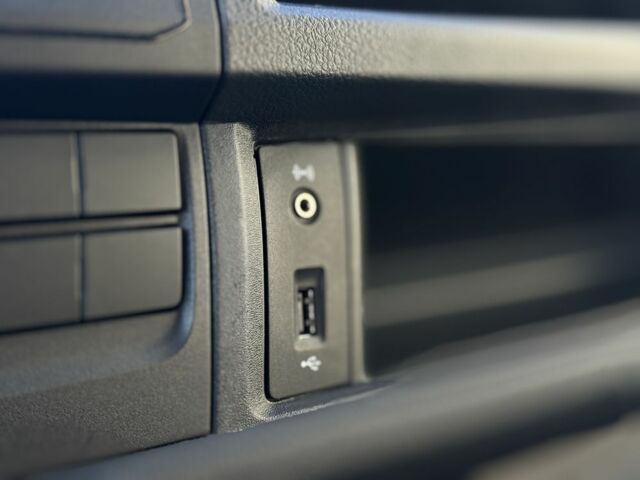 Серый Фольксваген Transporter, объемом двигателя 2 л и пробегом 205 тыс. км за 19900 $, фото 15 на Automoto.ua