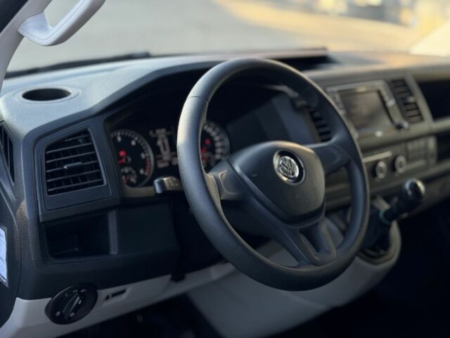 Серый Фольксваген Transporter, объемом двигателя 2 л и пробегом 205 тыс. км за 19900 $, фото 7 на Automoto.ua