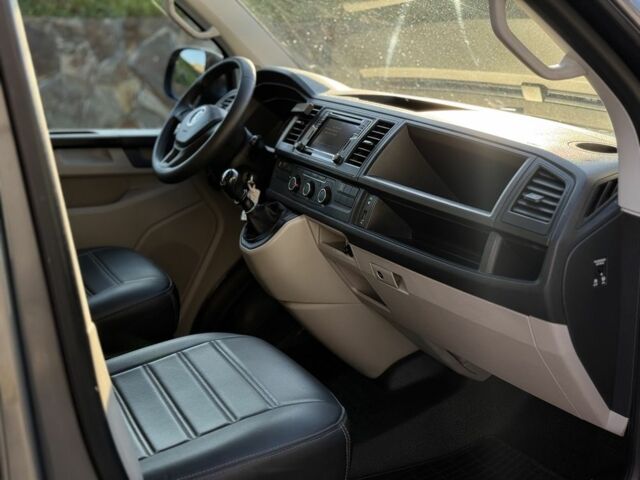 Серый Фольксваген Transporter, объемом двигателя 2 л и пробегом 205 тыс. км за 19900 $, фото 11 на Automoto.ua