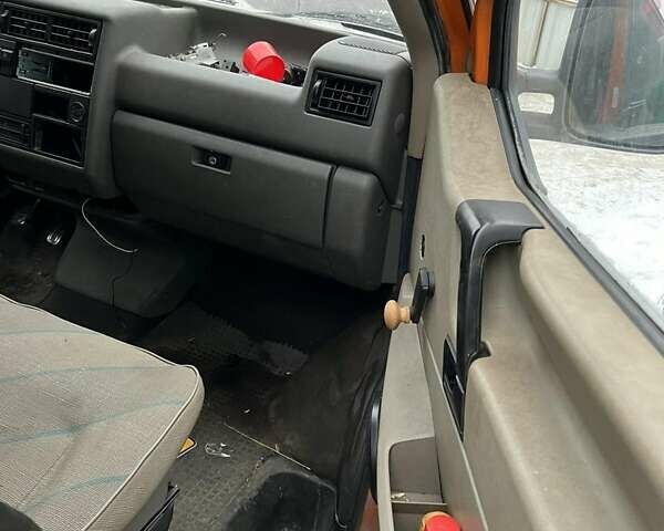 Сірий Фольксваген Transporter, об'ємом двигуна 1.9 л та пробігом 232 тис. км за 4900 $, фото 17 на Automoto.ua