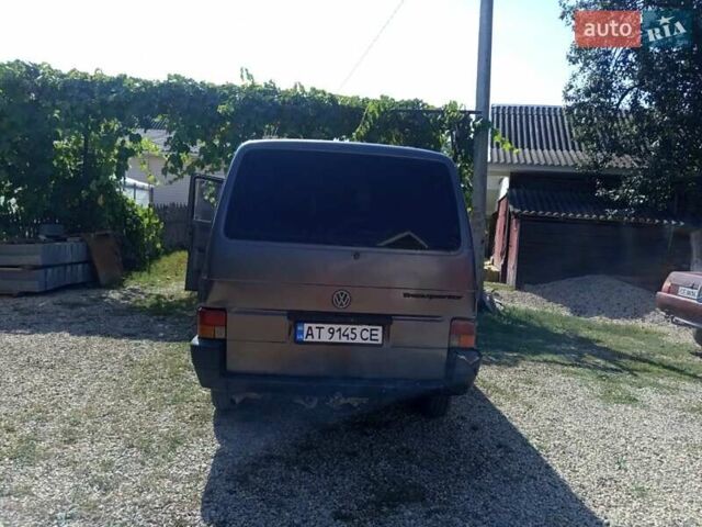 Сірий Фольксваген Transporter, об'ємом двигуна 2.4 л та пробігом 390 тис. км за 4300 $, фото 9 на Automoto.ua
