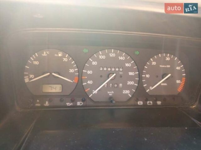 Сірий Фольксваген Transporter, об'ємом двигуна 2.4 л та пробігом 390 тис. км за 4300 $, фото 1 на Automoto.ua