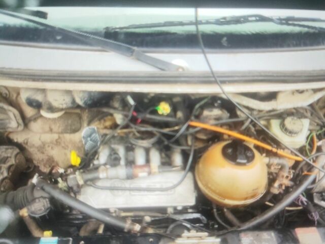 Серый Фольксваген Transporter, объемом двигателя 3 л и пробегом 320 тыс. км за 2000 $, фото 2 на Automoto.ua