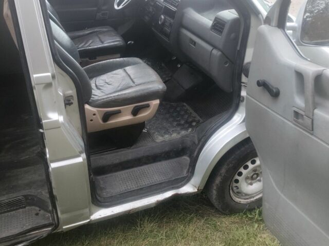 Серый Фольксваген Transporter, объемом двигателя 3 л и пробегом 308 тыс. км за 1900 $, фото 1 на Automoto.ua