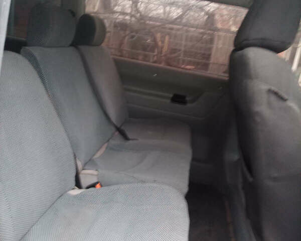 Серый Фольксваген Transporter, объемом двигателя 2.5 л и пробегом 300 тыс. км за 4800 $, фото 6 на Automoto.ua