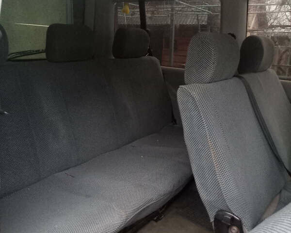 Серый Фольксваген Transporter, объемом двигателя 2.5 л и пробегом 300 тыс. км за 4800 $, фото 8 на Automoto.ua