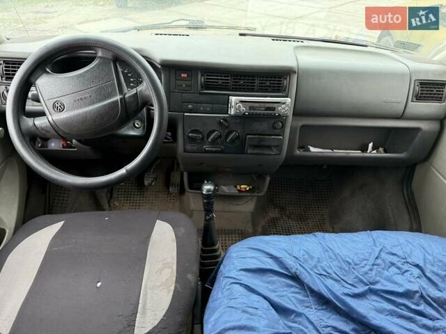 Сірий Фольксваген Transporter, об'ємом двигуна 0 л та пробігом 350 тис. км за 2650 $, фото 3 на Automoto.ua