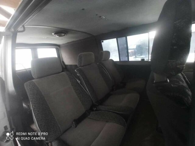 Серый Фольксваген Transporter, объемом двигателя 2.4 л и пробегом 429 тыс. км за 3500 $, фото 9 на Automoto.ua