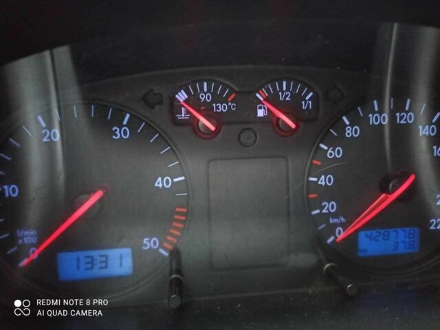 Серый Фольксваген Transporter, объемом двигателя 2.4 л и пробегом 429 тыс. км за 3500 $, фото 7 на Automoto.ua