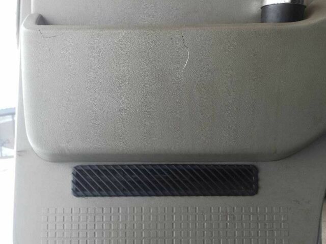 Серый Фольксваген Transporter, объемом двигателя 2.4 л и пробегом 429 тыс. км за 3500 $, фото 5 на Automoto.ua