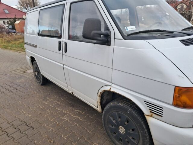 Серый Фольксваген Transporter, объемом двигателя 2 л и пробегом 383 тыс. км за 2670 $, фото 3 на Automoto.ua