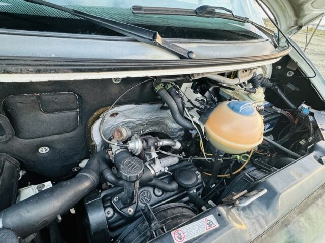 Сірий Фольксваген Transporter, об'ємом двигуна 0 л та пробігом 400 тис. км за 3200 $, фото 7 на Automoto.ua