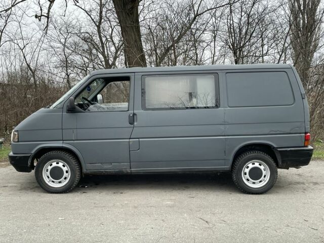 Сірий Фольксваген Transporter, об'ємом двигуна 2.4 л та пробігом 289 тис. км за 3250 $, фото 6 на Automoto.ua