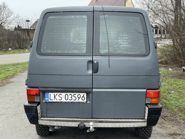 Сірий Фольксваген Transporter, об'ємом двигуна 2.4 л та пробігом 289 тис. км за 3250 $, фото 5 на Automoto.ua