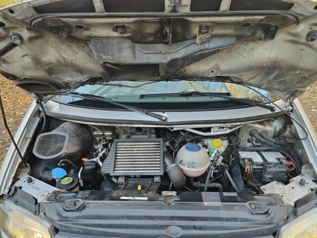 Сірий Фольксваген Transporter, об'ємом двигуна 0 л та пробігом 500 тис. км за 3203 $, фото 20 на Automoto.ua