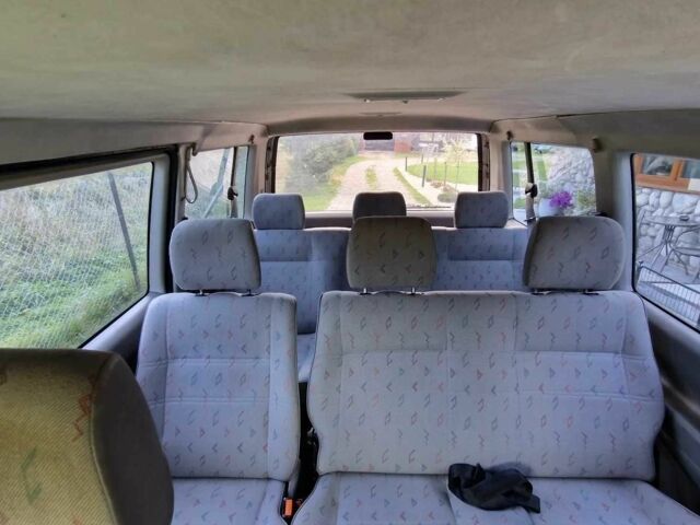 Серый Фольксваген Transporter, объемом двигателя 1.9 л и пробегом 248 тыс. км за 2200 $, фото 7 на Automoto.ua