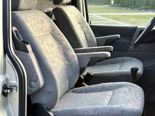 Сірий Фольксваген Transporter, об'ємом двигуна 2.5 л та пробігом 373 тис. км за 9999 $, фото 15 на Automoto.ua