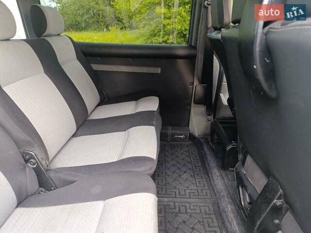 Серый Фольксваген Transporter, объемом двигателя 2.5 л и пробегом 450 тыс. км за 7600 $, фото 3 на Automoto.ua