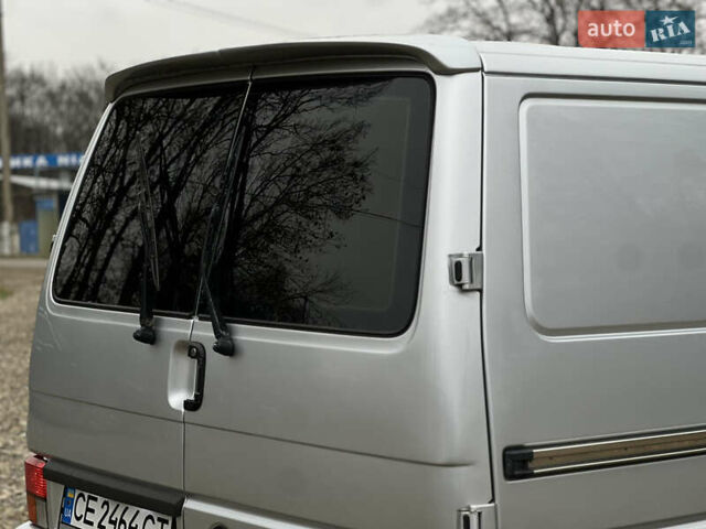 Серый Фольксваген Transporter, объемом двигателя 2.5 л и пробегом 470 тыс. км за 7300 $, фото 12 на Automoto.ua