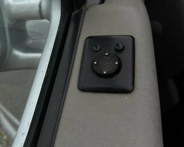 Серый Фольксваген Transporter, объемом двигателя 2.5 л и пробегом 470 тыс. км за 7300 $, фото 29 на Automoto.ua