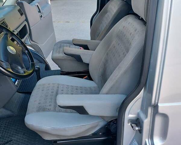 Серый Фольксваген Transporter, объемом двигателя 0 л и пробегом 475 тыс. км за 8200 $, фото 8 на Automoto.ua